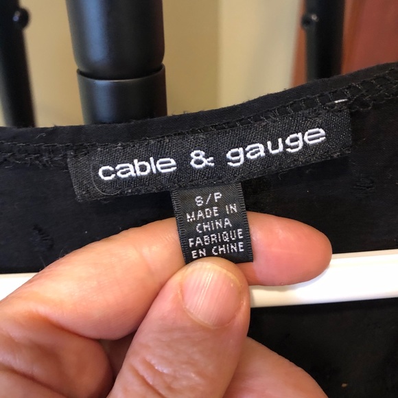 Black shrug size small - Picture 2 of 5